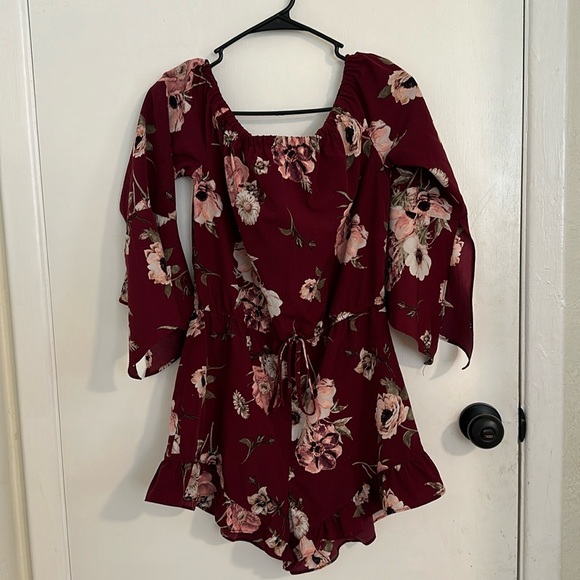 GUC- floral romper - Picture 1 of 6
